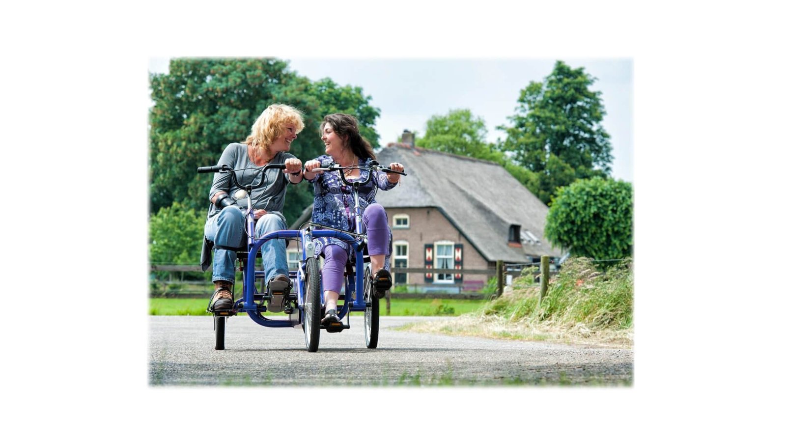 TANDEM TRICYCLE CÔTE À CÔTE AVEC ASSISTANCE ÉLECTRIQUE – Image 2