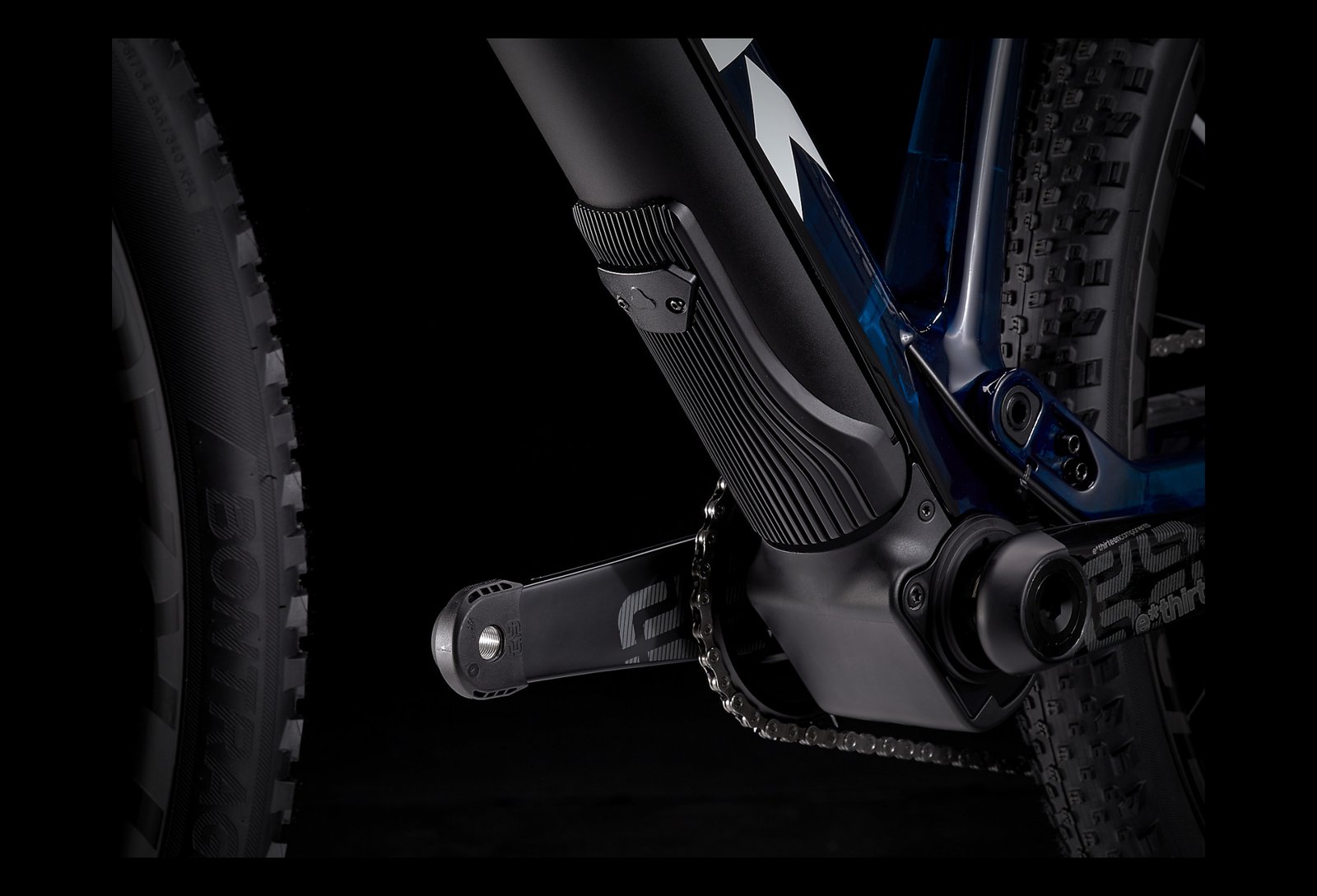 VTT Électrique Tout-Suspendu Trek E-Caliber 9.8 Shimano XT 12V 29'' Gloss Alpine Navy Smoke 2022 – Image 5