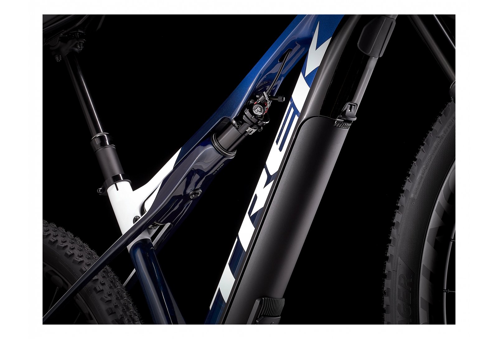 VTT Électrique Tout-Suspendu Trek E-Caliber 9.8 Shimano XT 12V 29'' Gloss Alpine Navy Smoke 2022 – Image 4