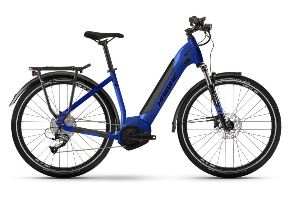 VTC Électrique Haibike Trekking 4 Low Shimano Alivio/Altus 9V 500 Bleu 2022