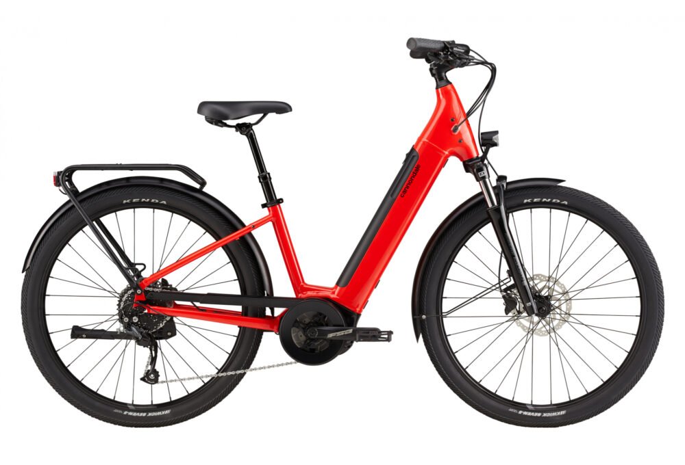 Vélo de Ville Électrique Cannondale Adventure Neo 3 EQ Shimano Altus 9V 400 Rouge 2021