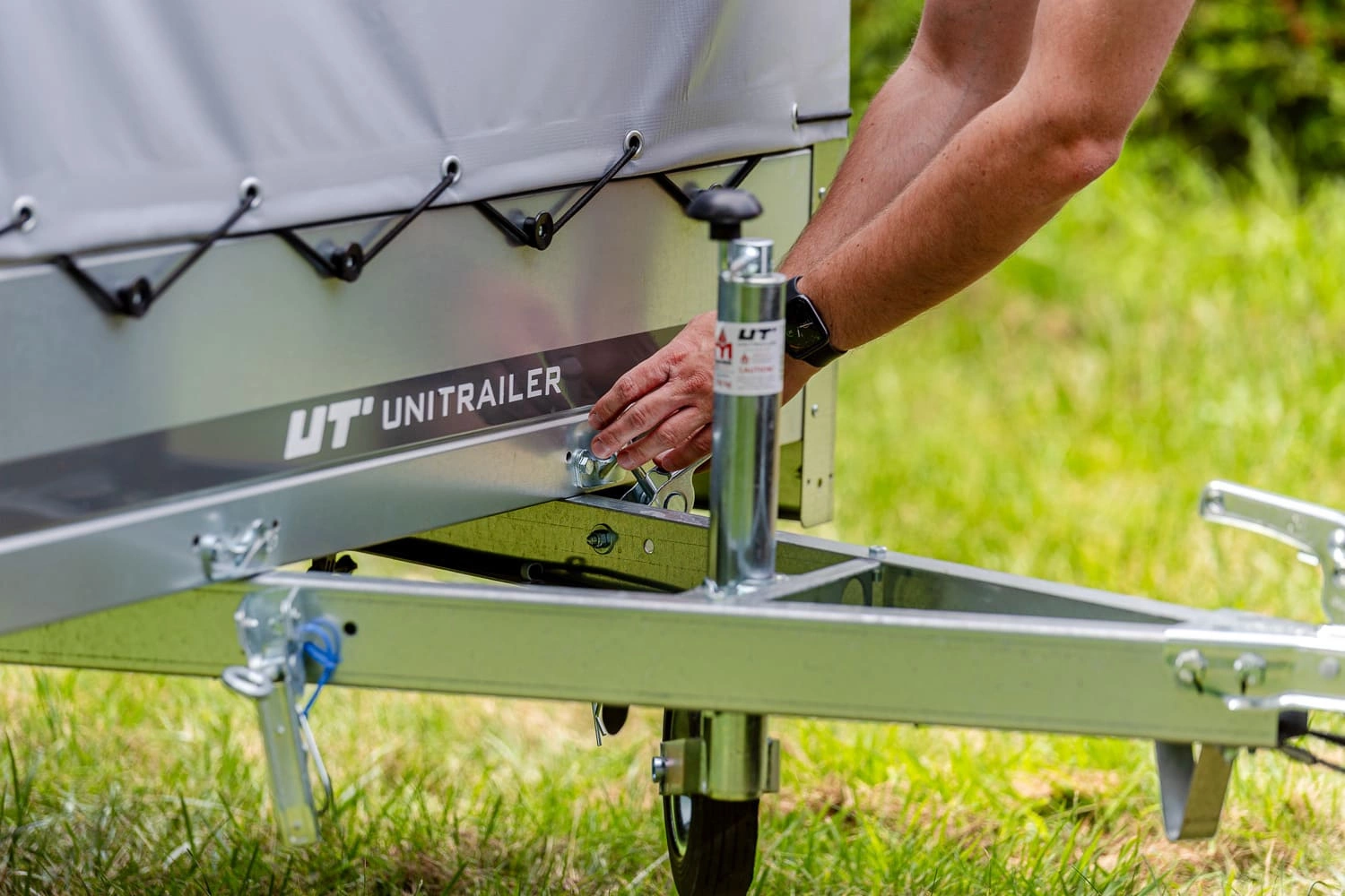 Remorque routière avec bâche haute, arceau et roue jockey 230×125 Garden Trailer 230 KIPP – Image 10
